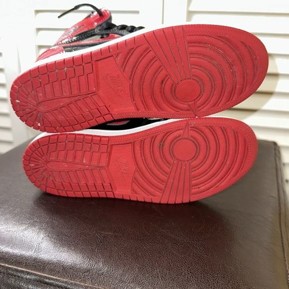 Kids Jordan 1 Retro High OG “Patent Bred” (PS)… - Picture 7 of 9
